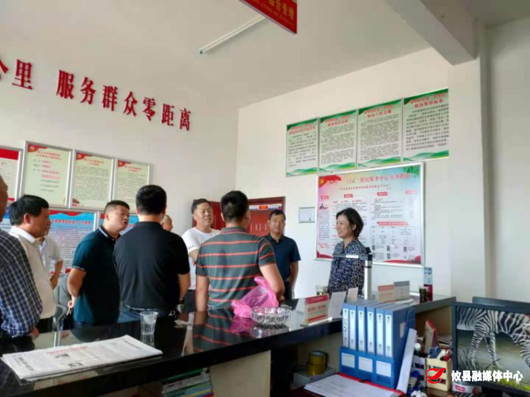 市委组织部副部长赖晓智一行来渌田镇督查乡镇领导班子换届工作