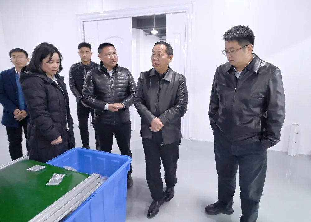 杨学平：用心用情用力为企业服务
