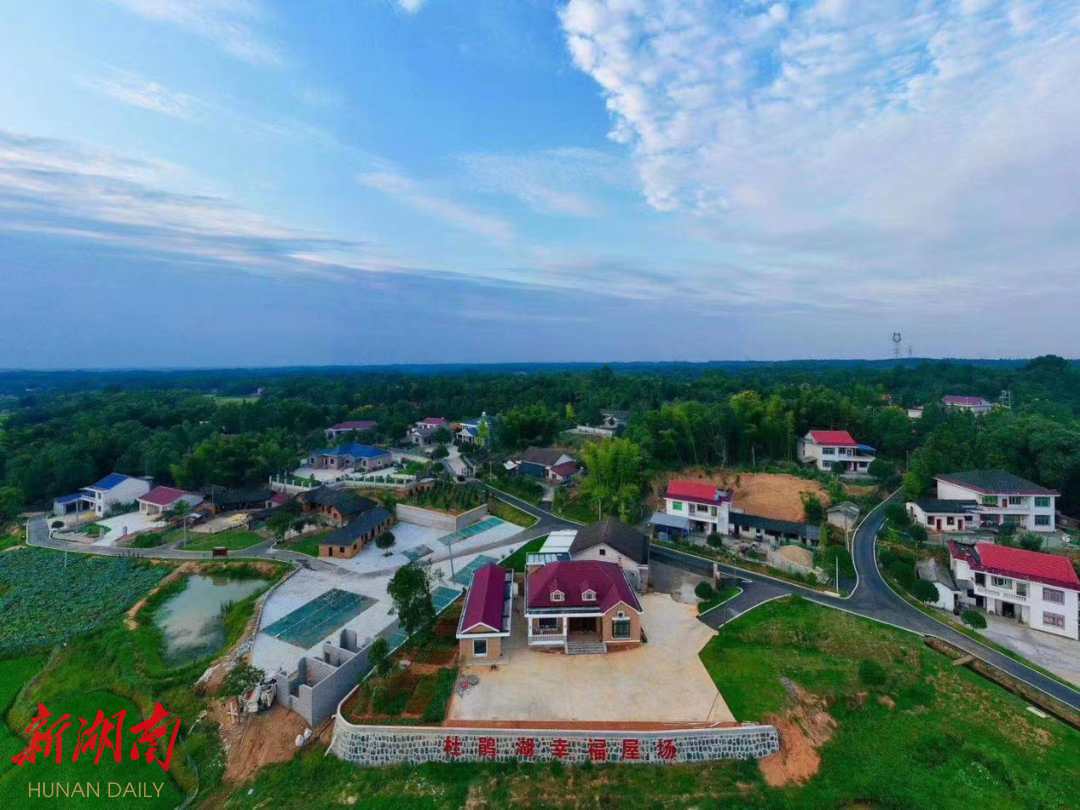 常德鼎城:从"面子"美到"里子" 解锁人居环境整治"草坪模式"