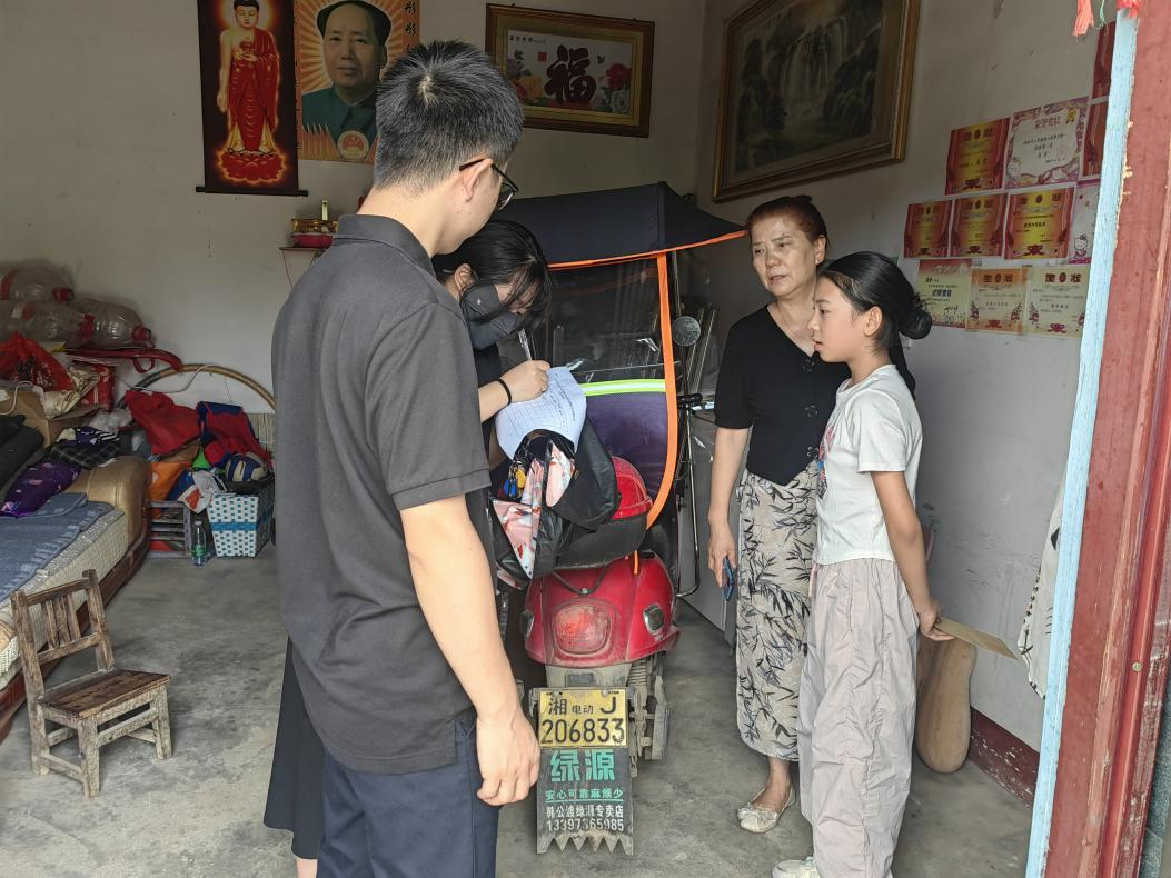 韩公渡镇：帮扶共聚力 真情暖人心
