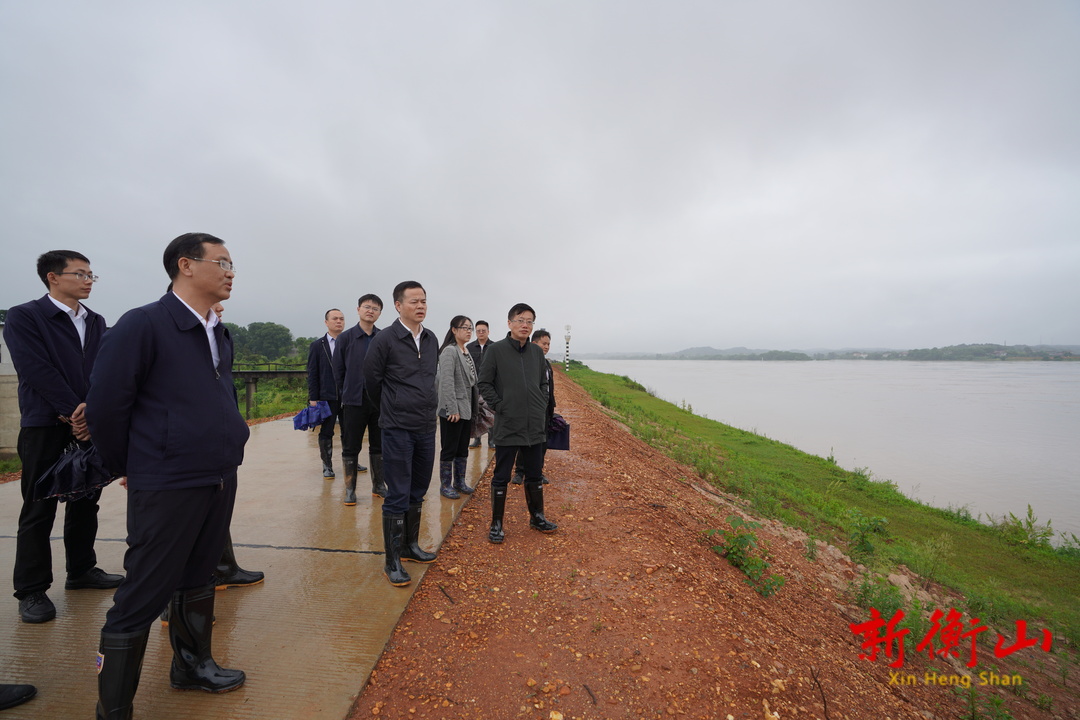 尹培国深入乡镇督导防汛抗灾工作