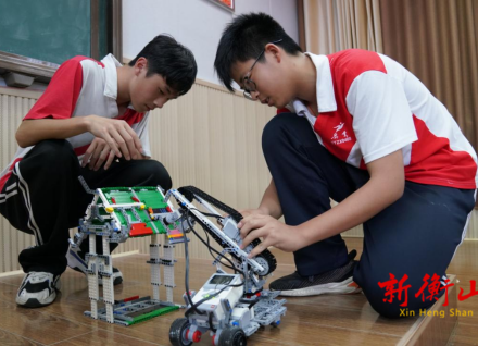衡山：科技创新大赛让中学生创意飞翔