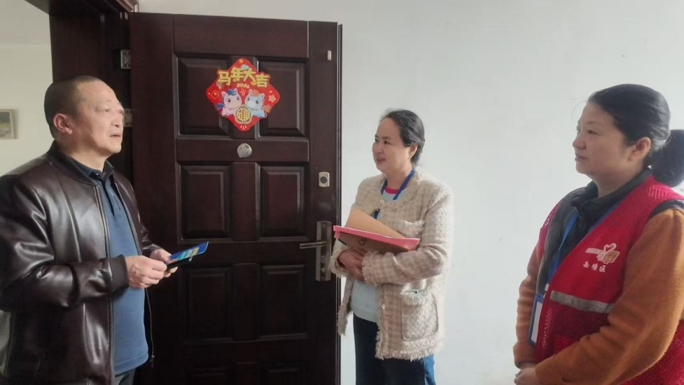 凝聚群防群治力量 飛機(jī)坪社區(qū)開展反詐宣傳