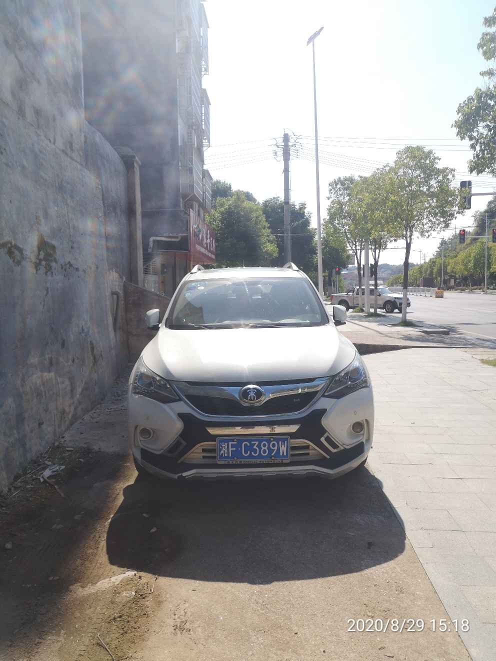 首家坪西路违停