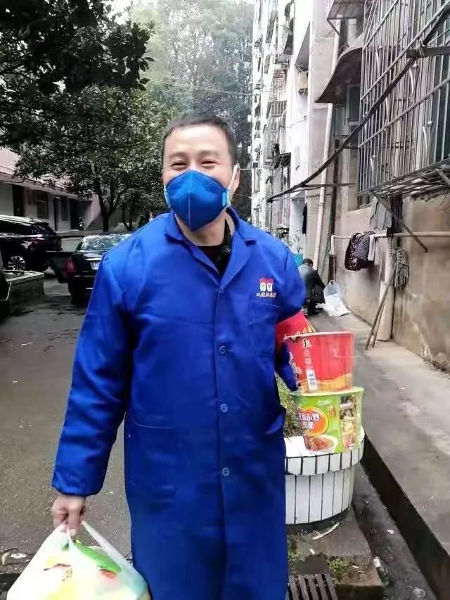 【战疫情】平江二中：每一次逆行里都是爱