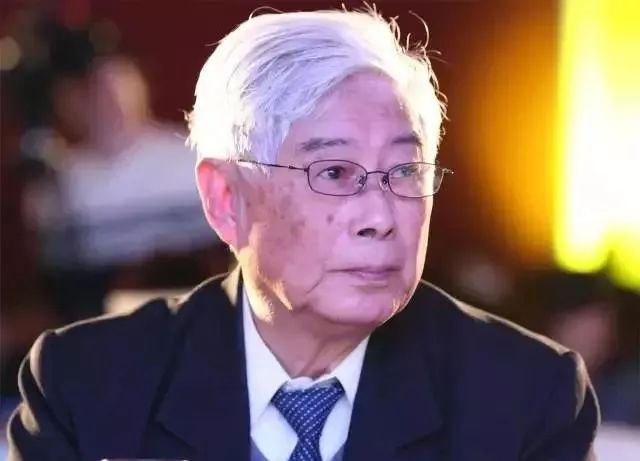 顾明远：教育现代化要重视解决好两大问题 | 观点