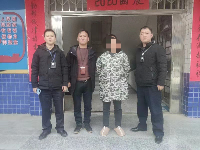 大快人心！作案十起，虹桥警方成功破获系列砸车玻璃盗窃案