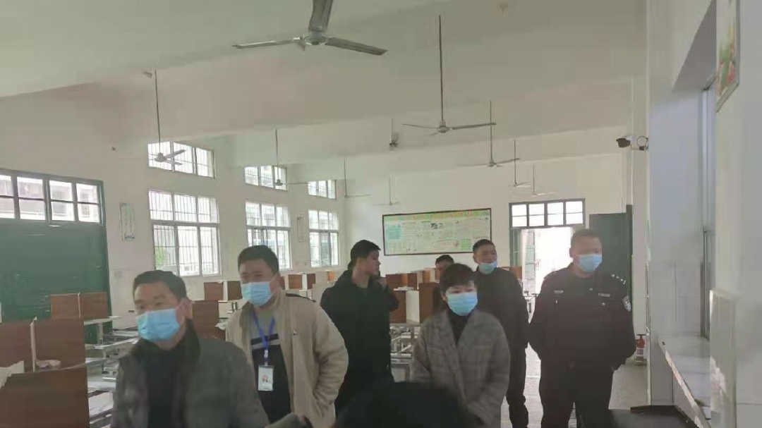 守护平安校园，余坪镇开展校园安全隐患大排查大整治行动