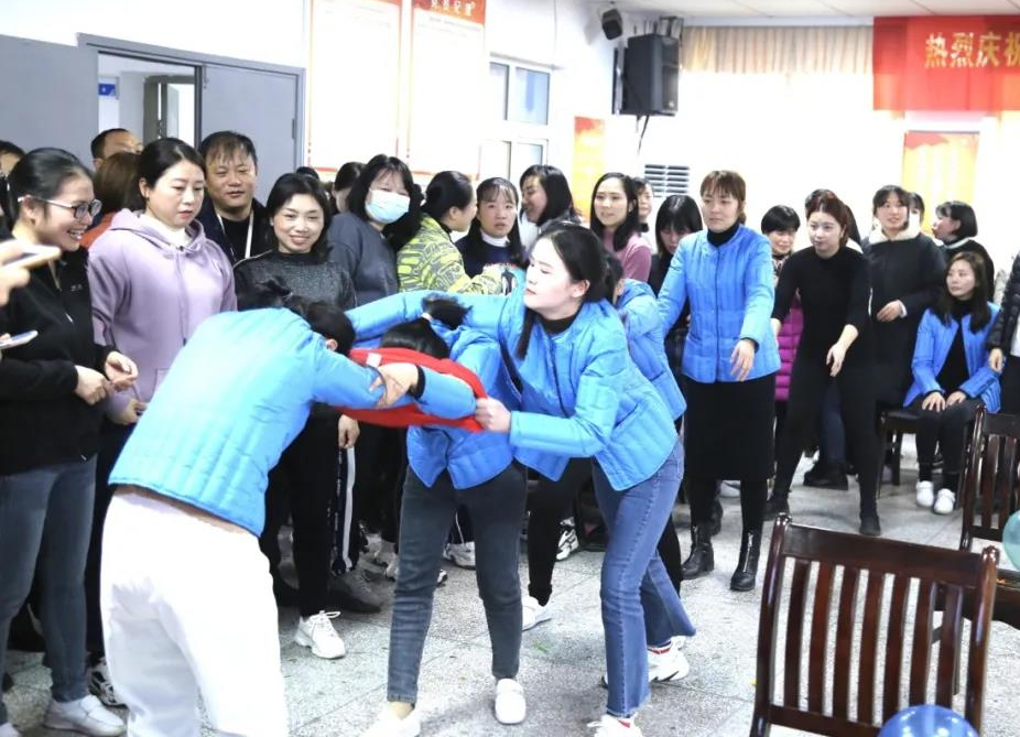 平江县第四人民医院开展庆祝“三八妇女节”系列活动