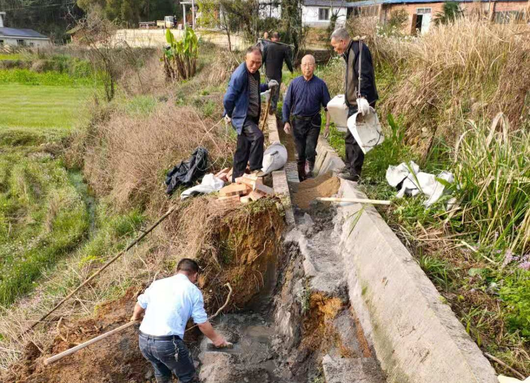 修水渠、备春耕——余坪镇范固村这件实事办到了群众心坎上！