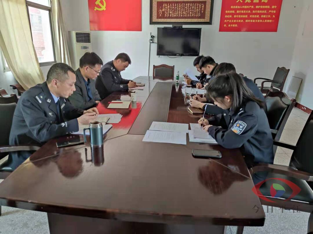 学党史，整队伍——梅仙镇召开政法队伍教育整顿组织生活会