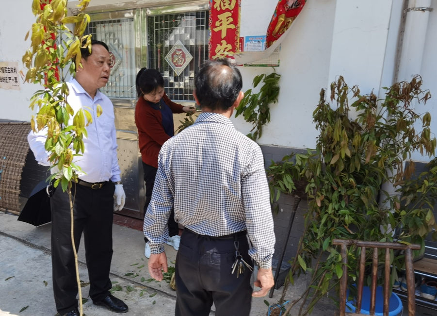 政协瓮江镇联络办开展“优化提升义务植树行动，助力乡村振兴”活动