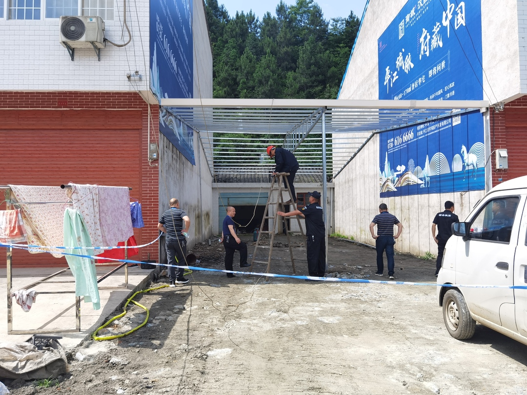 坚决拆除，零容忍！瓮江镇依法拆除违法建筑