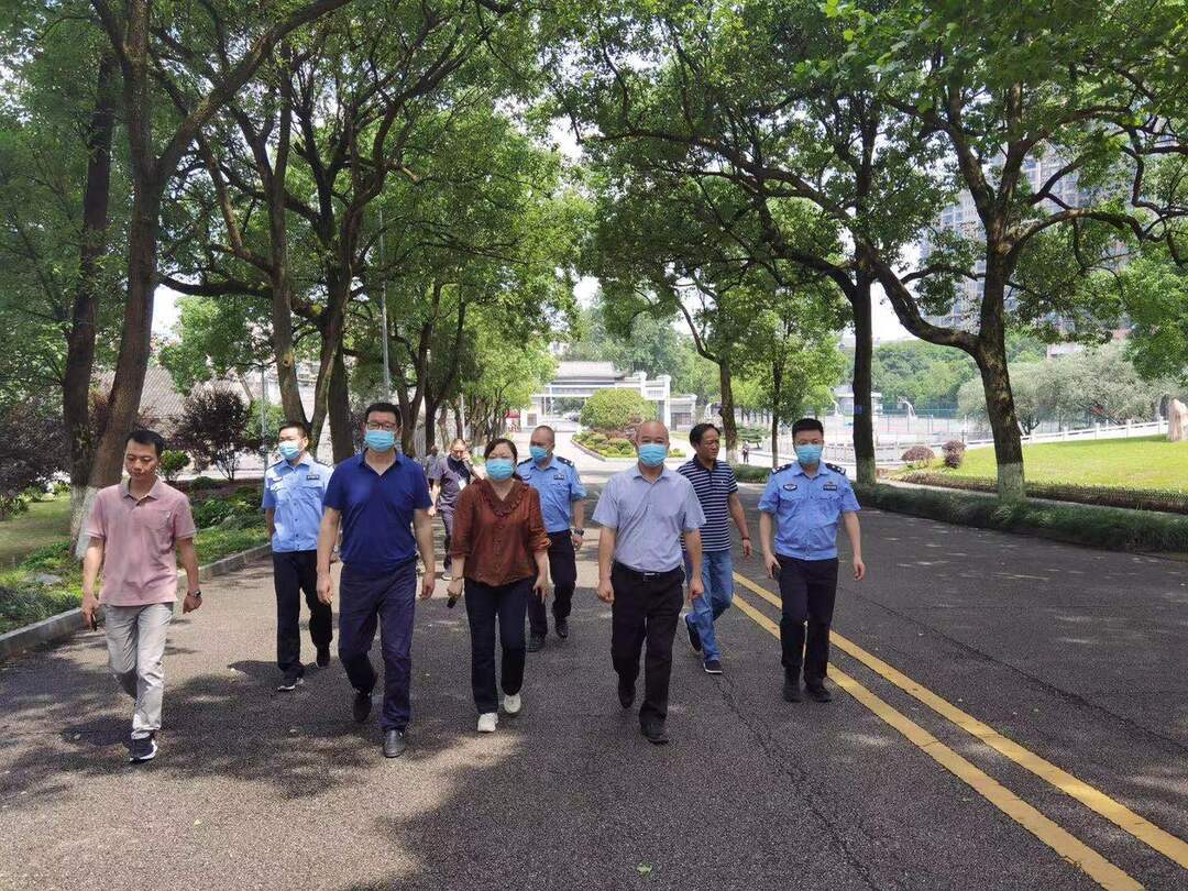 汉昌街道： 徐艳斌带队到辖区内各考点进行安全工作检查