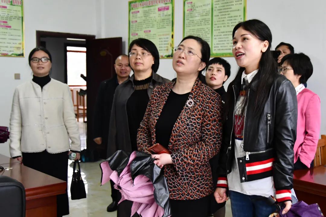省妇联来新邵调研基层妇联组织改革