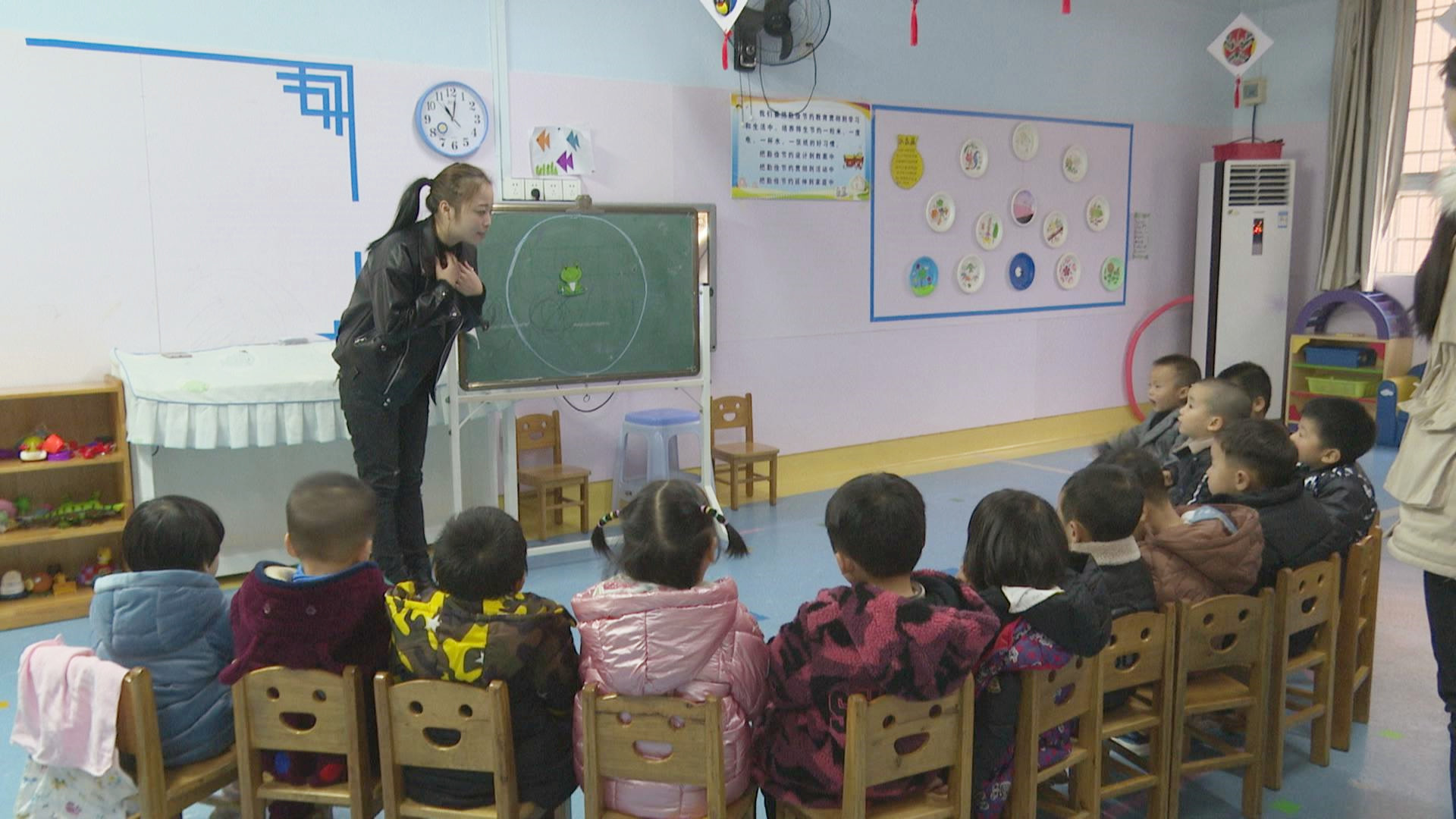 冷水江市18所幼儿园“民转公” 新增4068个学位