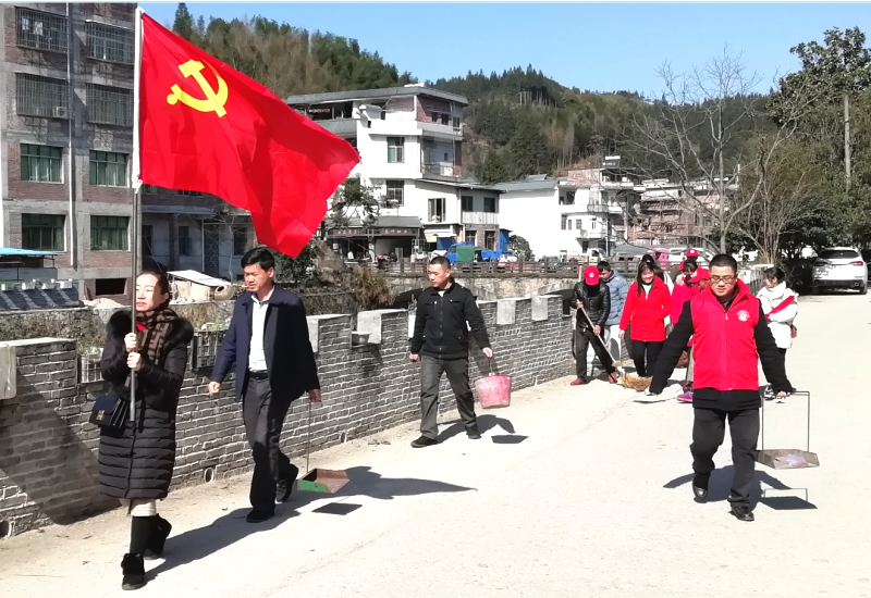 【爱卫同行 全民抗疫】清泉镇：党旗飘扬下 群众纷纷来