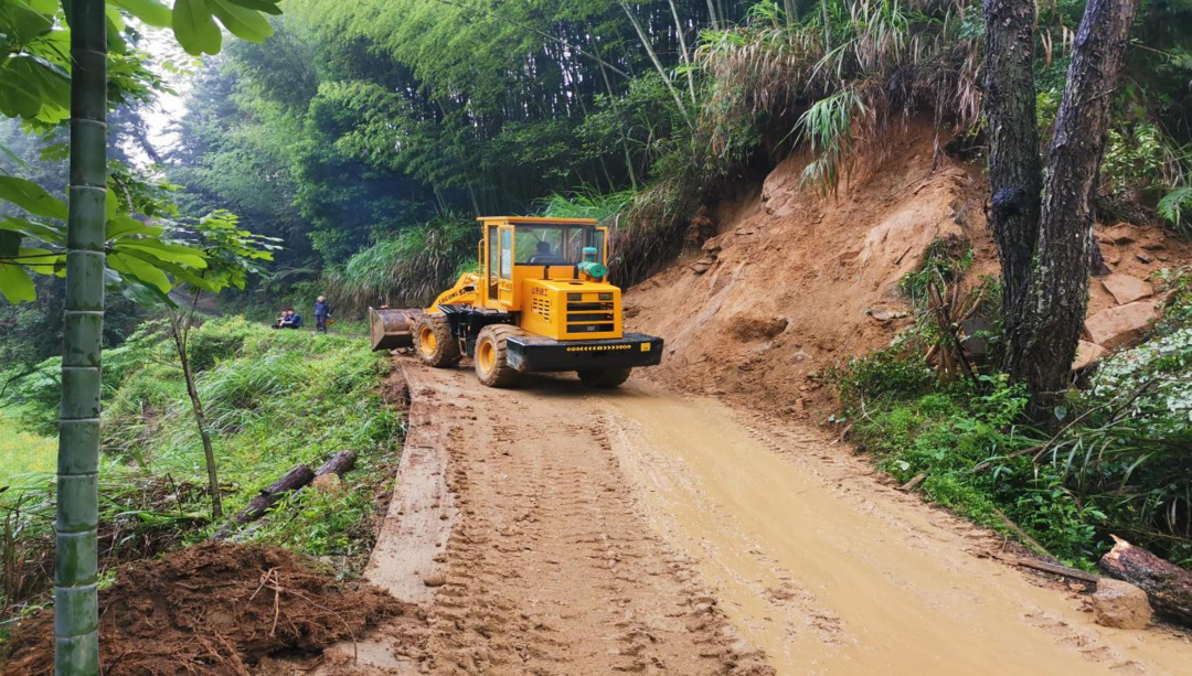 沤江镇光明村：全力做好雨季抗灾救灾工作 确保人民群众生命财产安全