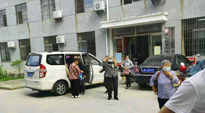 【我为群众办实事】普乐镇：主动服务推进新冠疫苗接种工作