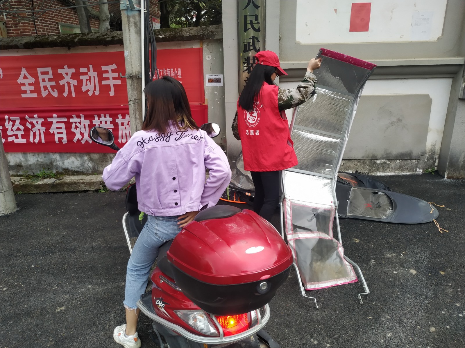 【我为群众办实事】新坊乡：持续开展校园交通安全 “护苗行动”志愿服务