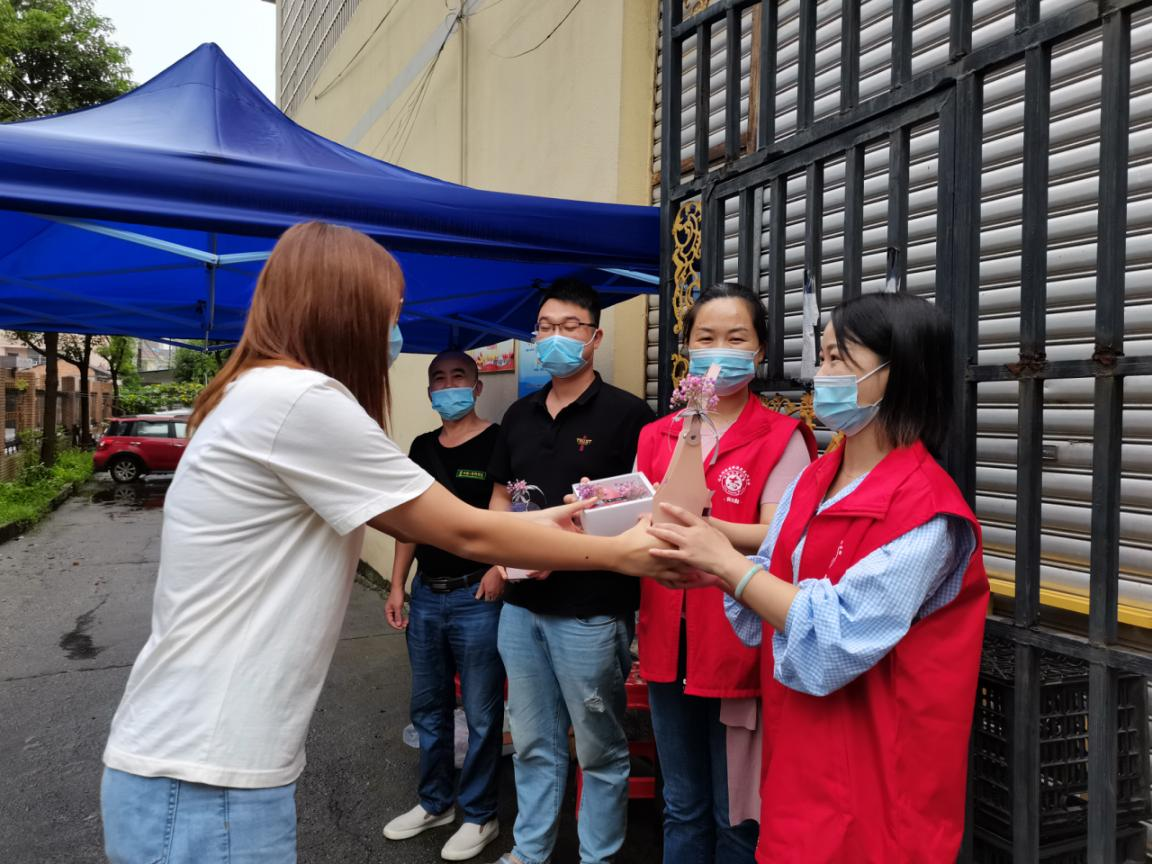 汉寿民政：疫情防控点的浪漫“七夕”