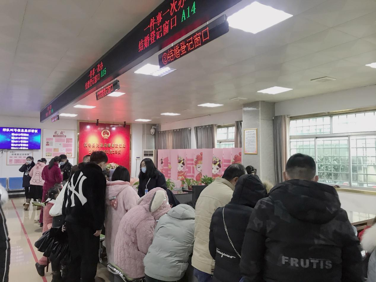 汉寿积极应对婚姻登记高峰