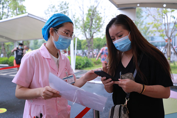 疫线最美风景线：汉寿县人民医院预检分诊护士王芳