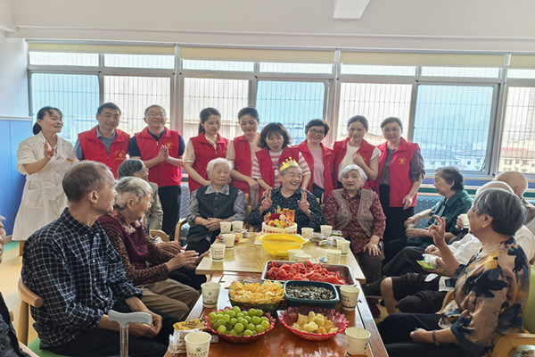 溫情陪伴，共迎佳節(jié)——漢壽縣人民醫(yī)院開展“我們的節(jié)日·中秋”主題活動