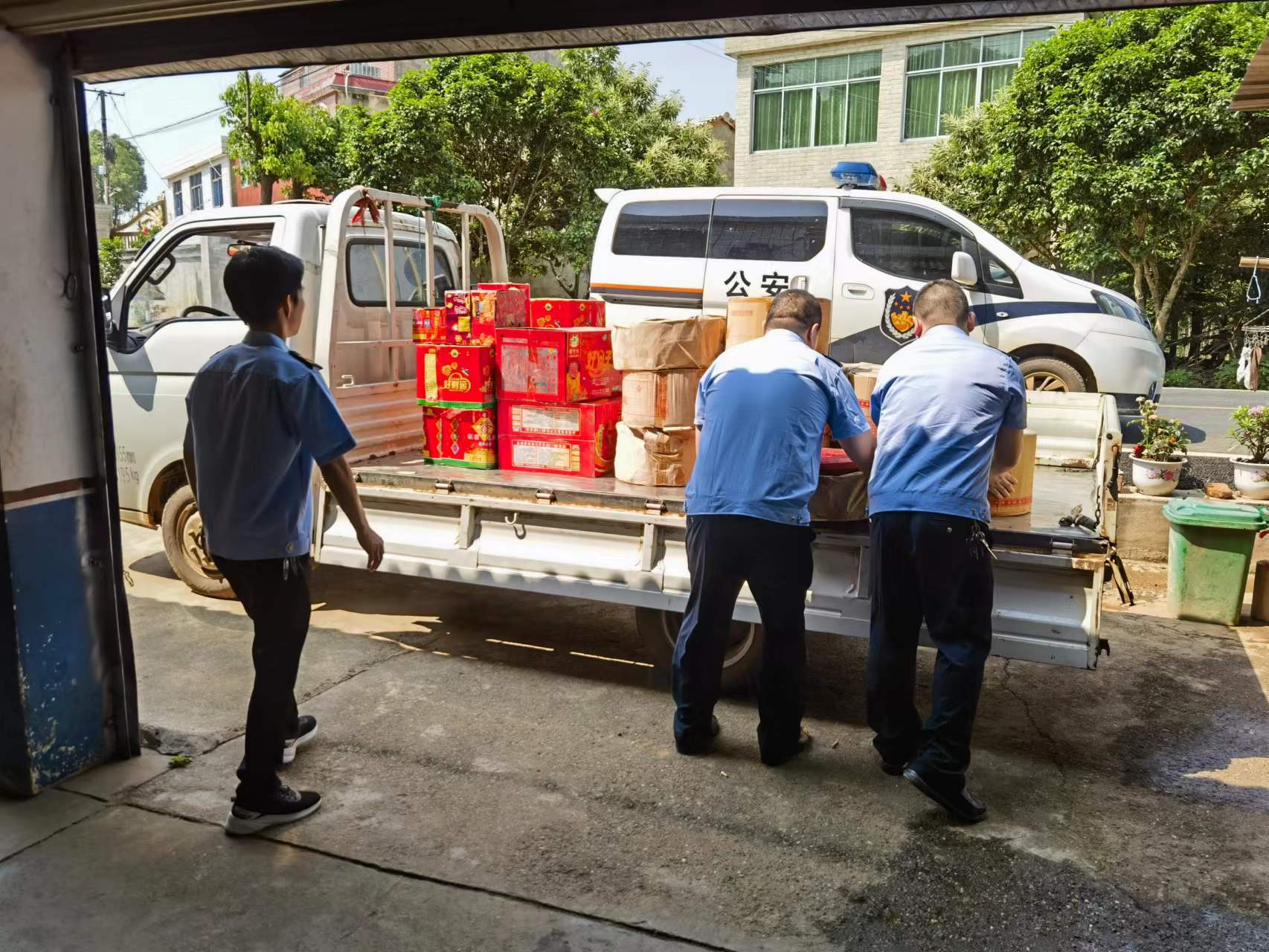 【打好安全生产巩固提升仗】汉寿县百禄桥镇开展烟花爆竹“打非治违”行动
