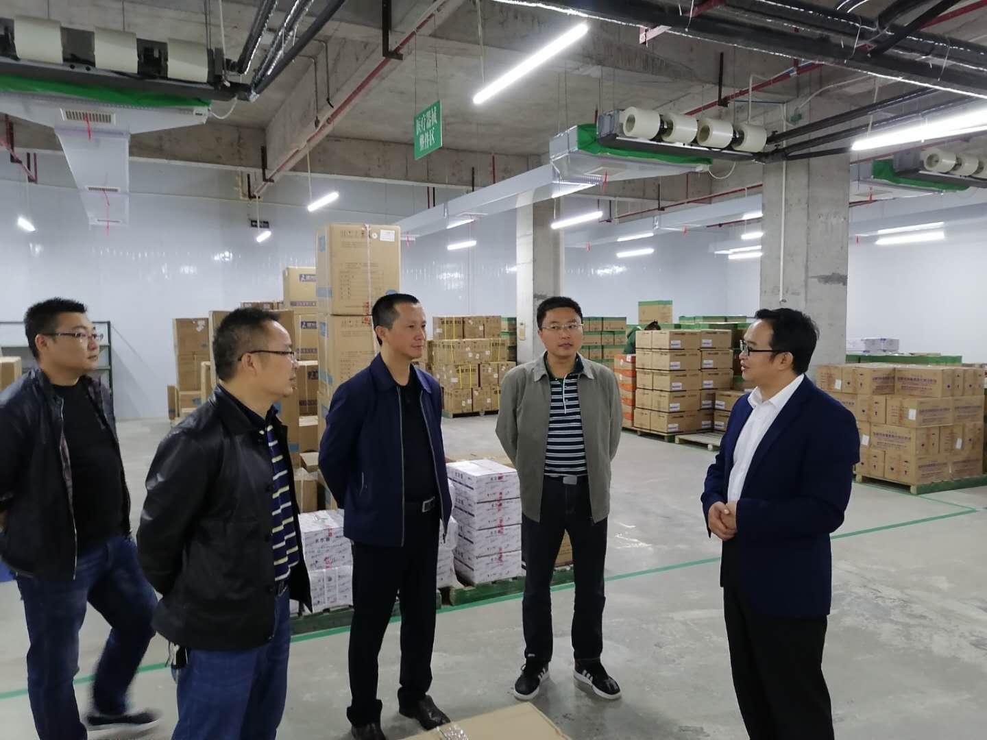 张长江副县长深入药企开展“两节”期间药品安全检查