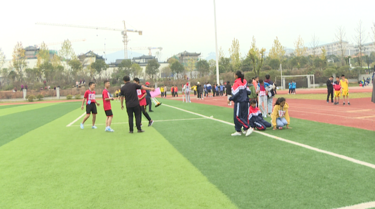 中方：学子们运动场上展风采