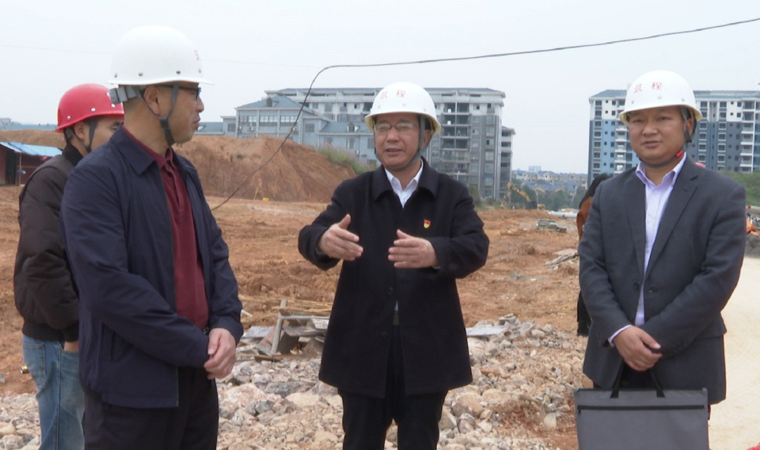 姜耀文现场督查房地产重点项目帮扶工作