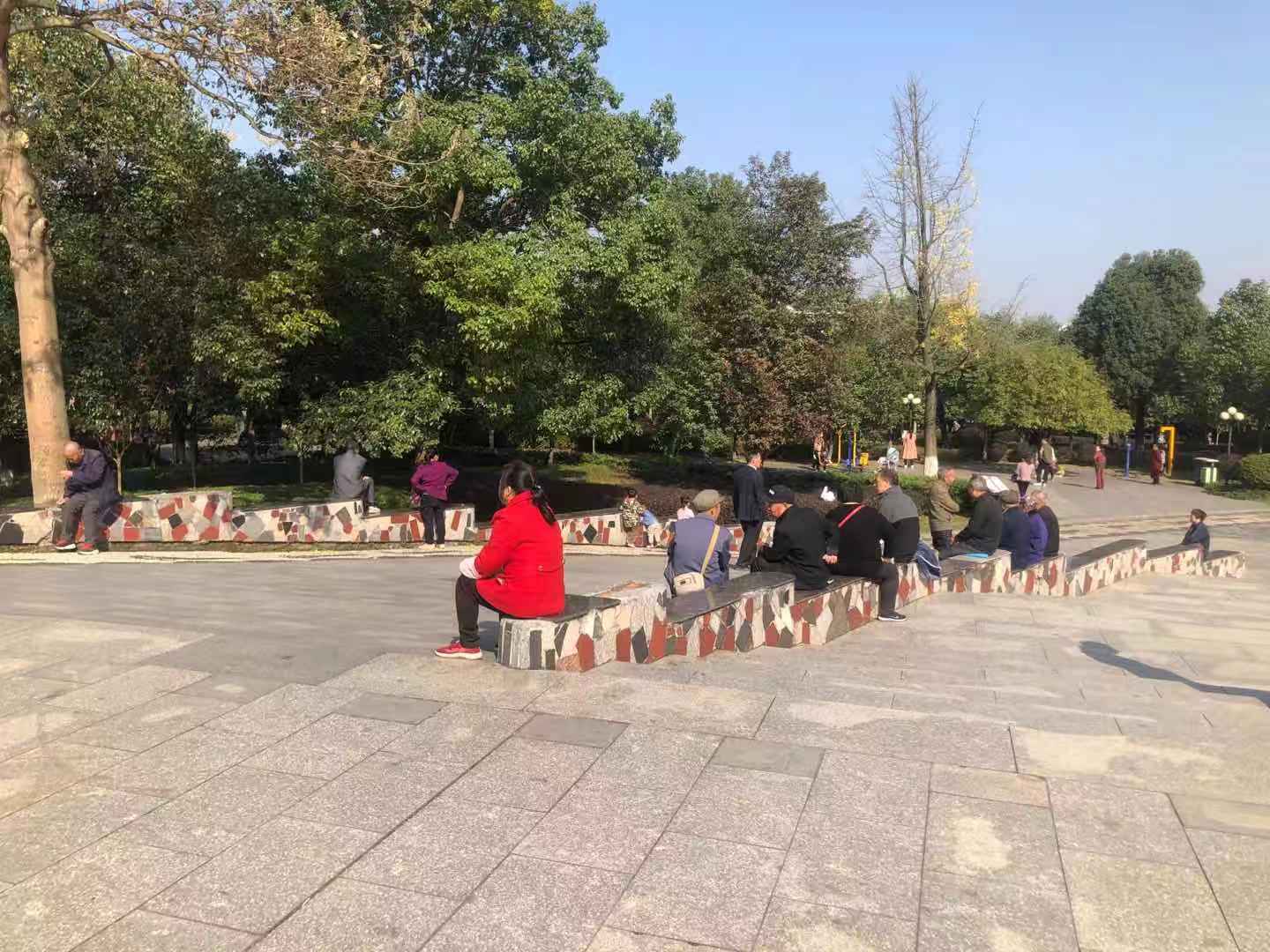 冬日暖阳，小伙伴们快来晒太阳！