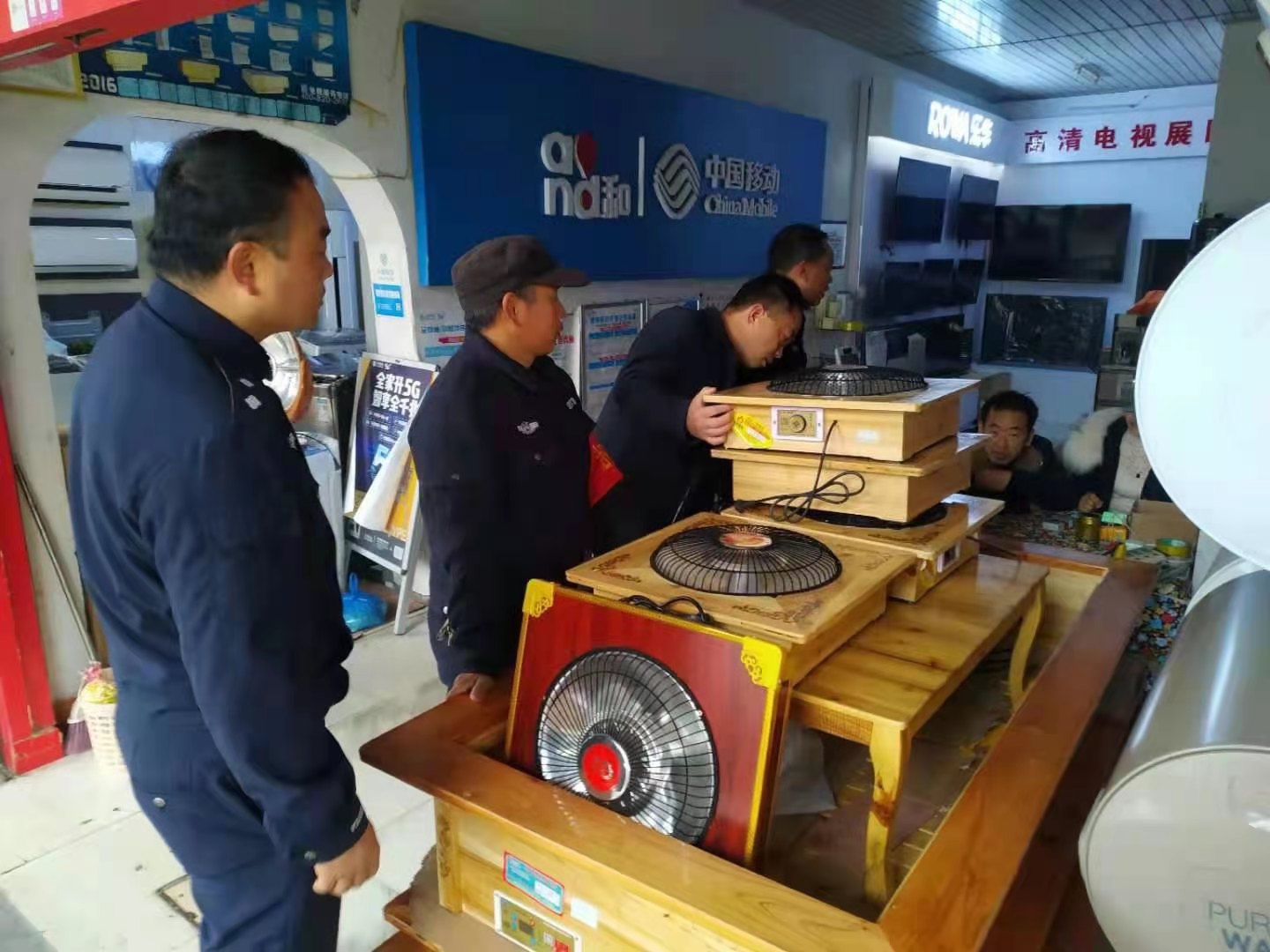 新建镇：开展市场清查整治行动  打响节前安全第一枪