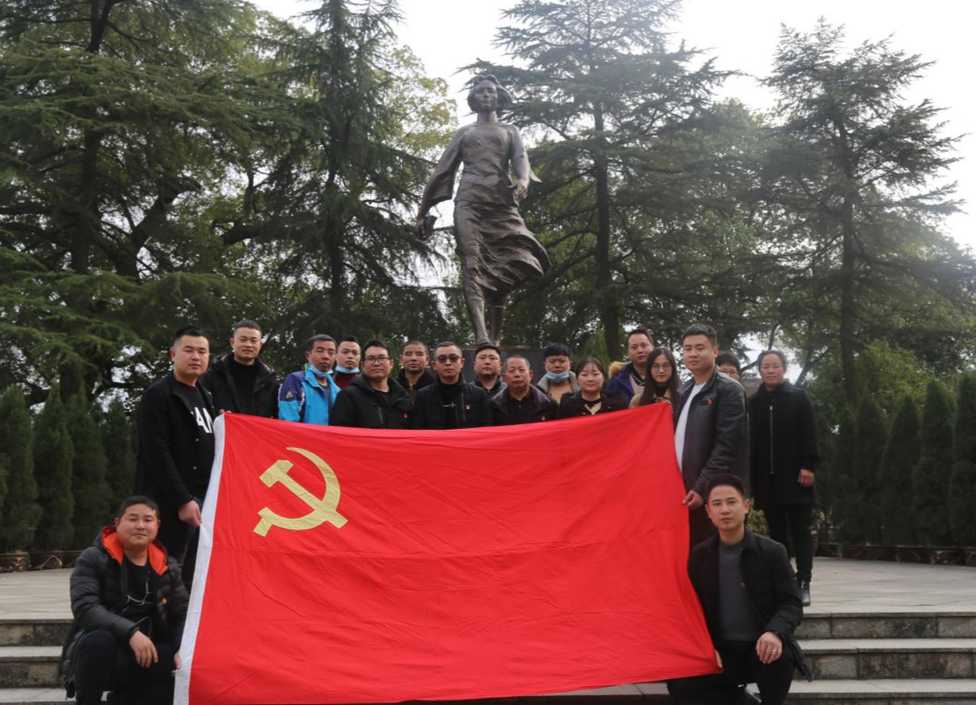 铁坡镇开展“继承革命先烈遗志，不忘初心砥砺前行”主题党日活动