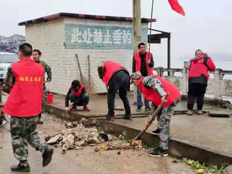 学雷锋纪念日 我们在行动|铜湾镇开展“学雷锋、美家园”志愿服务活动