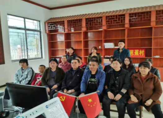 向榜样看齐 做合格党员