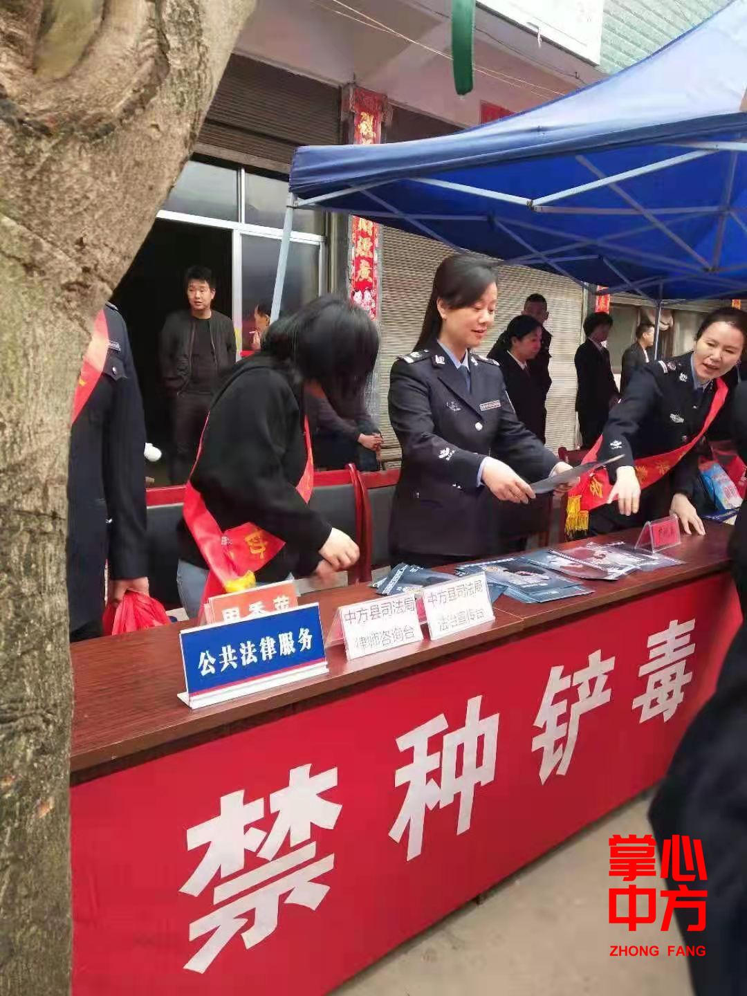 县司法局到花桥镇开展禁种铲毒宣传活动