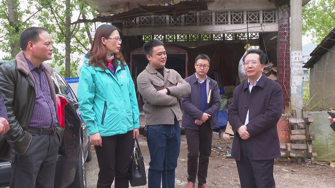 姜耀文在调度督办生态环境问题整改工作时强调：以最严环保举措倒逼产业转型升级