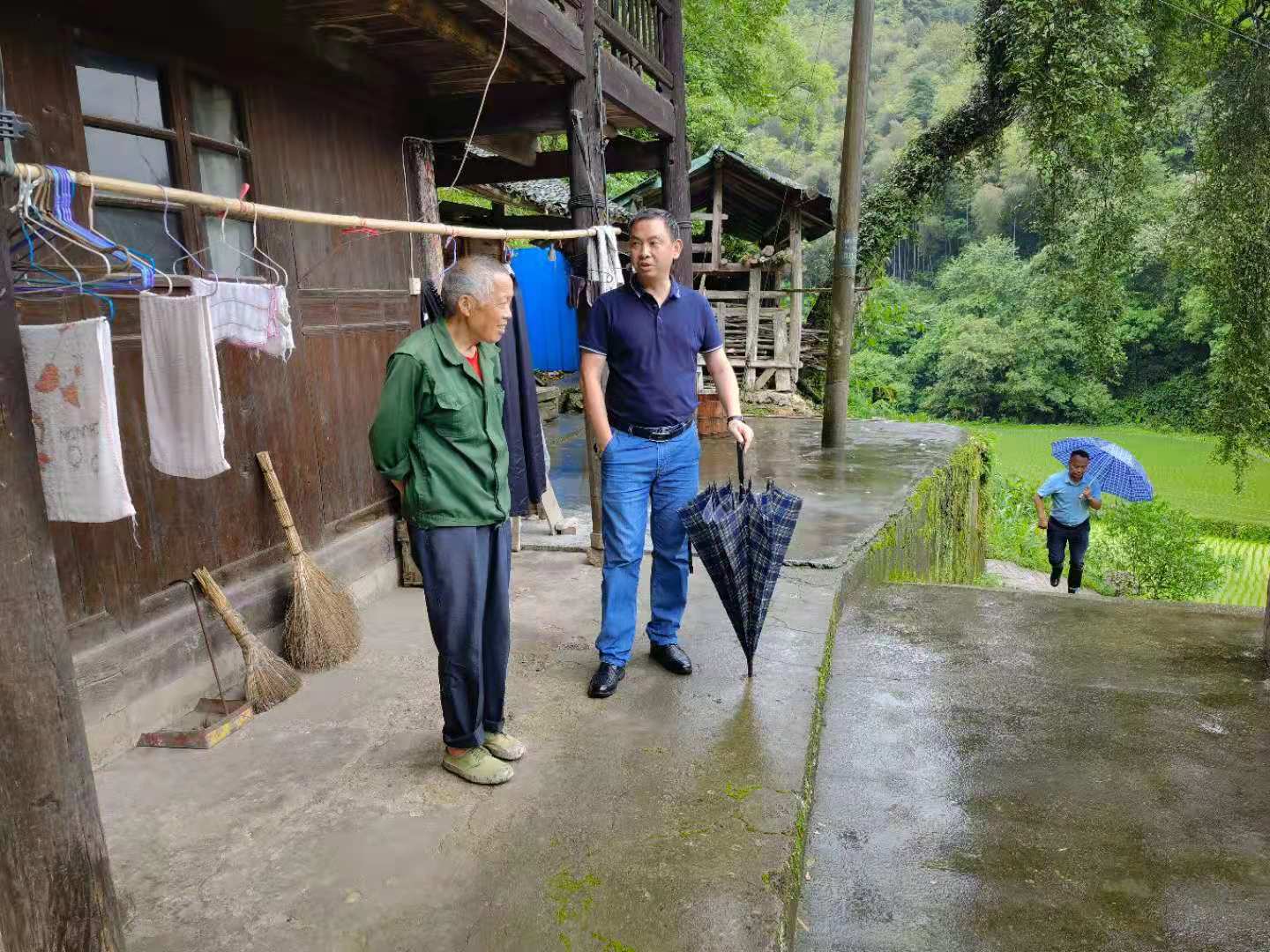 中方镇全力加强汛期巡查排查