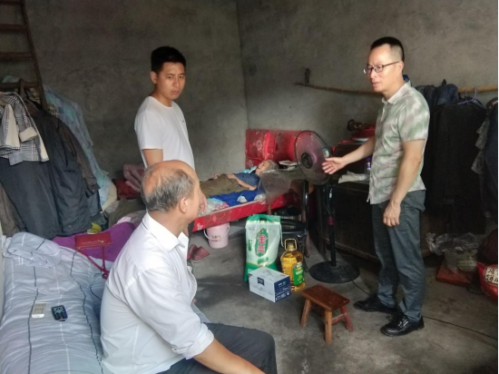 中方县民政局：关爱受灾困难群众