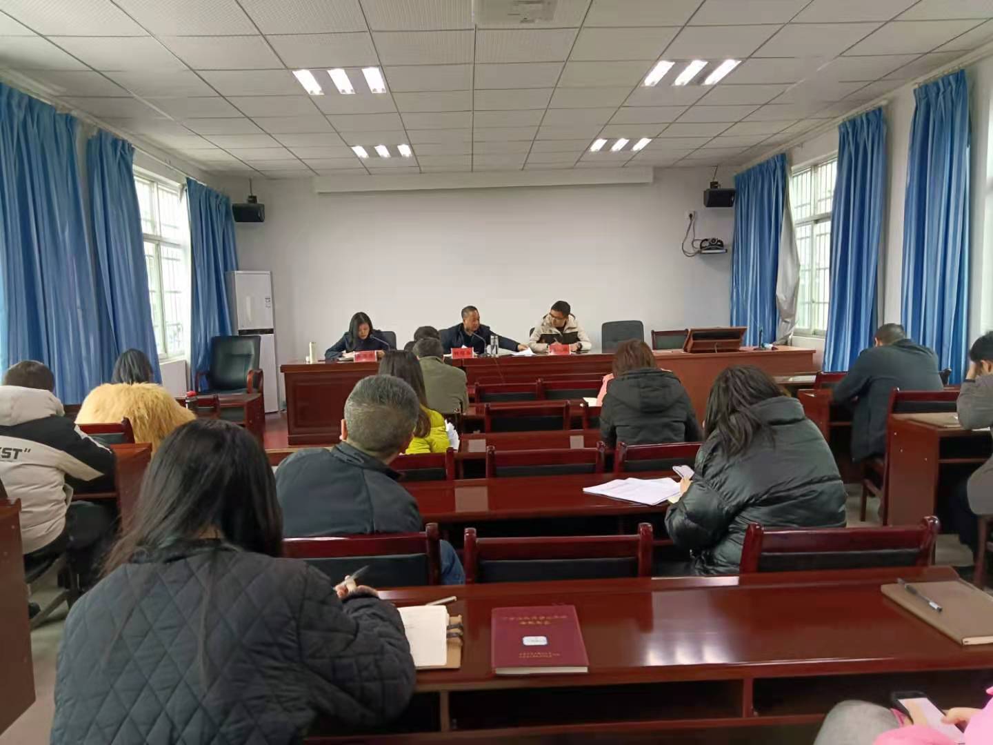 中方县统计局：将践行“三牛”精神    夯实统计工作