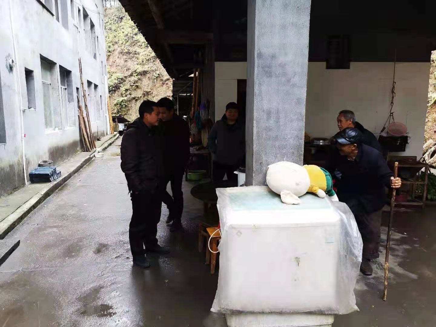 蒿吉坪瑶族乡：检查安全和疫情防控工作