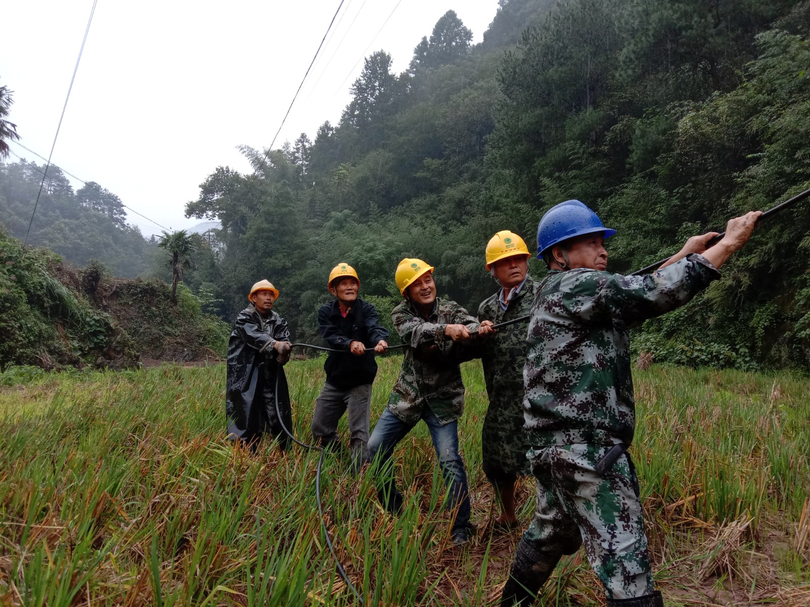 国网中方县供电公司：雨战不休 全力改善电压质量