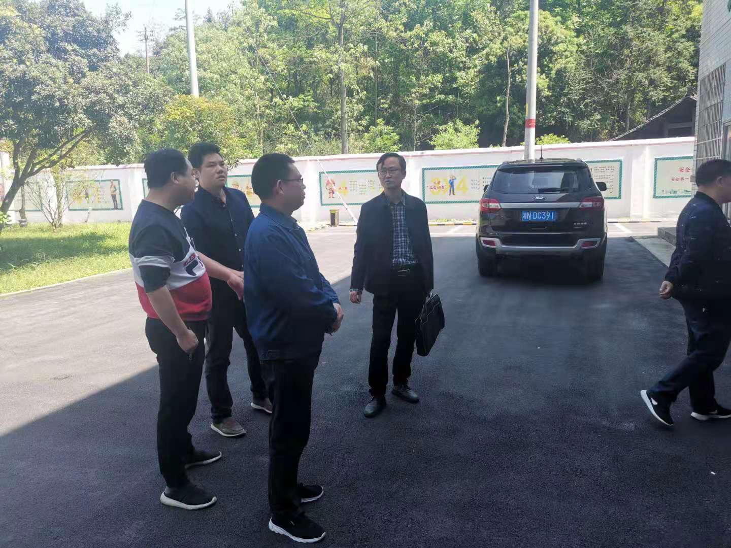 国网怀化市供电公司安监部到中方供电公司进行“五一”节前消防安全检查