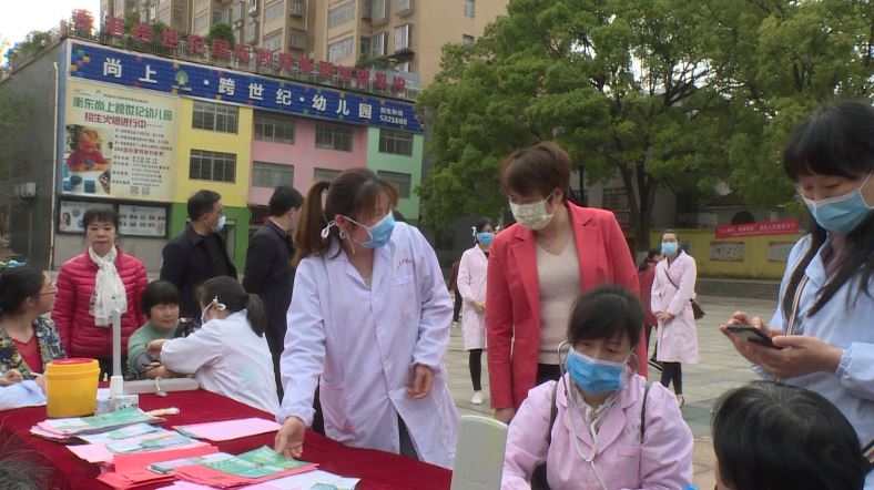 我县开展“防疫有我，爱卫同行”全国第32个爱卫月主题活动