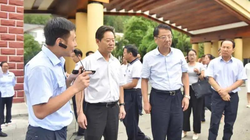 黄关春率队来我市开展野生动物保护“一决定一法”执法检查