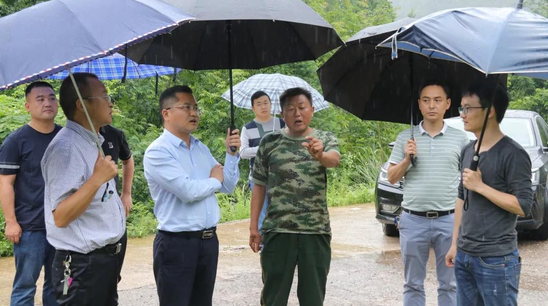 赵云海到乡镇检查汛期安全工作