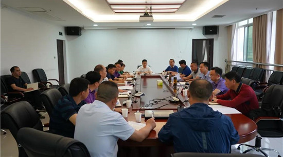 刘卫兵主持召开上半年经济形势分析会