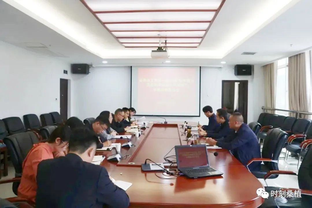 县委办支部第一党小组召开组织生活会 刘卫兵以普通党员身份参会
